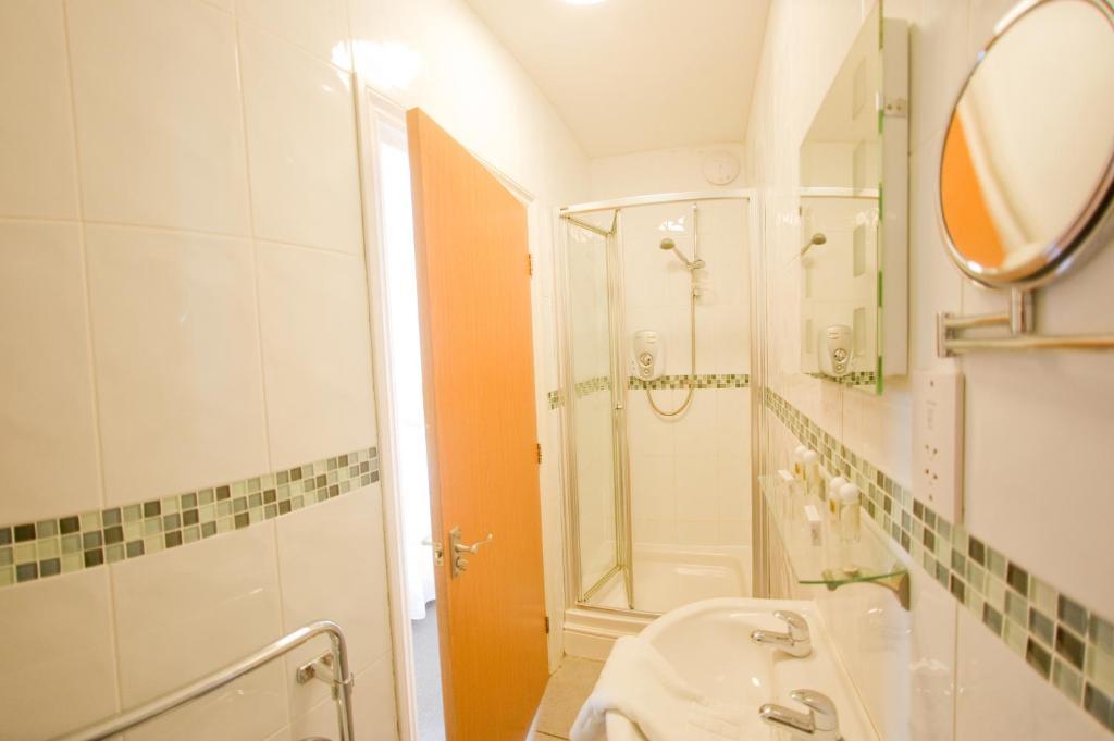 Belgrave House Hotel อาเบอรีสวิท ภายนอก รูปภาพ